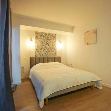 Apartment Spacious Apt On The Grands Boulevards *