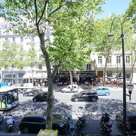 Spacious Apt On The Grands Boulevards Apartment